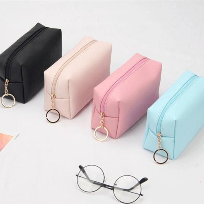 Alternative view of Basisk sminkväska