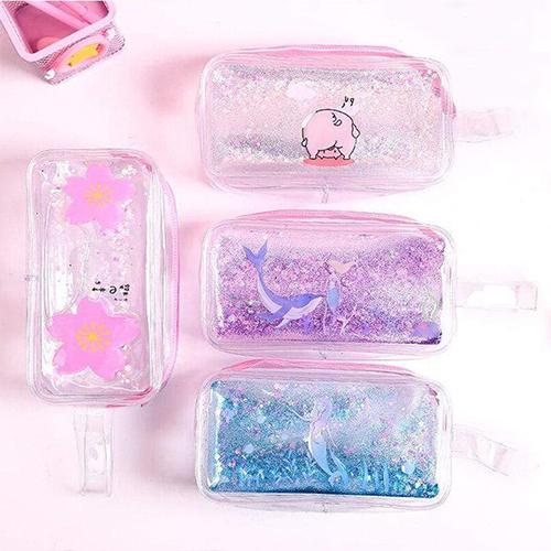 Liten flickas sminkväska