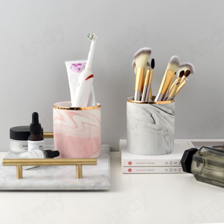 Alternative view of Marmor makeuppenslar kruka