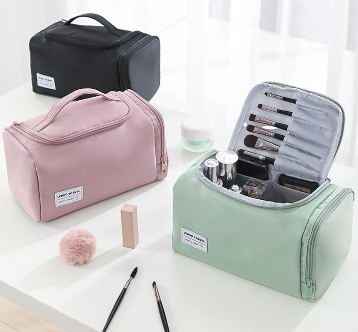 Rektangulär toalettartiklar väska