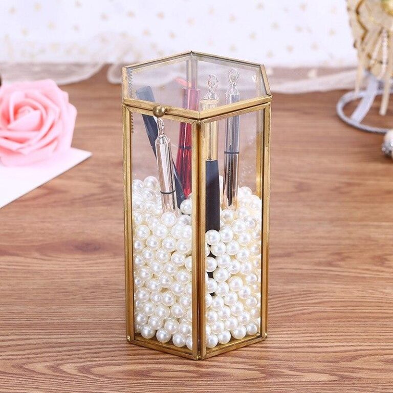 Alternative view of Sminkförvaring badrum