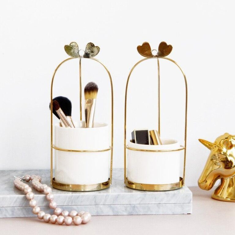 Alternative view of Sminkförvaring borstar i guld