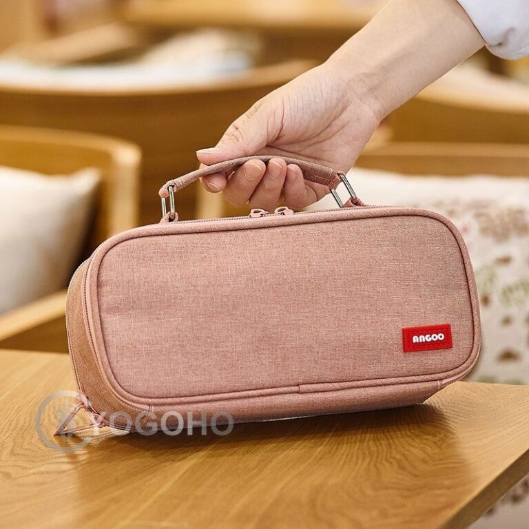 Alternative view of Sminkväska med fack