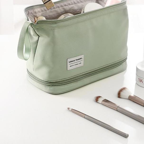 Alternative view of Sminkväska med många fack