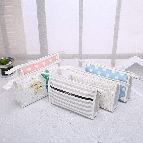 Toalett och sminkväska