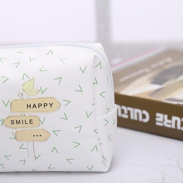 Alternative view of Vattentät sminkväska